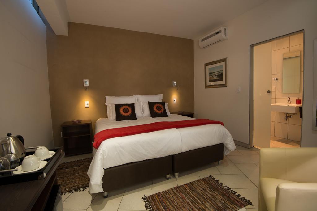 Montebello Guesthouse Windhoek Bilik gambar